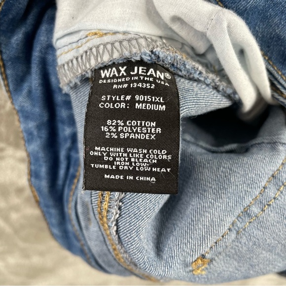 Wax Jean Women's Distressed Jean Shorts Size 2XL - Picture 4 of 7